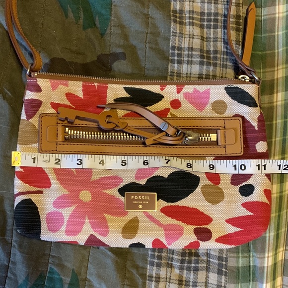 Fossil Crossbody purse - Picture 4 of 6